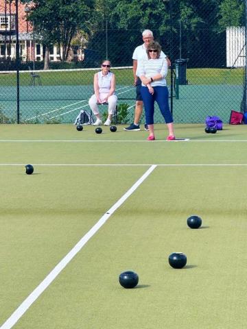 Jacqueline Webber plays bowls